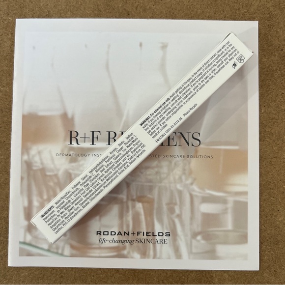 New Rodan + Fields Enhancements Lash Boost (Full Size • Sealed • Authentic) - Picture 2 of 2